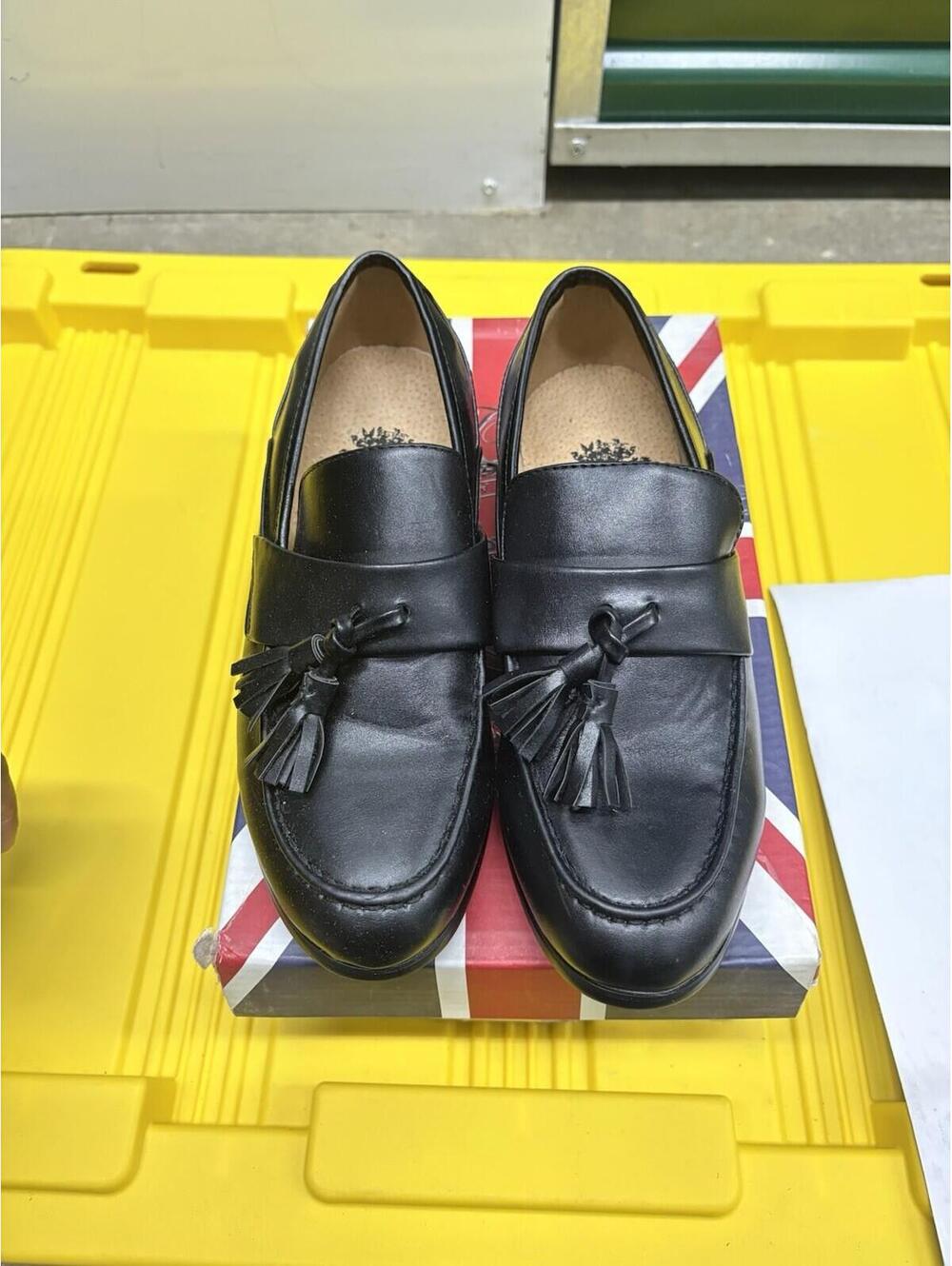 English Laundry Jason Black Tassel Loafers Size 5 Slip-On Dress Shoes
